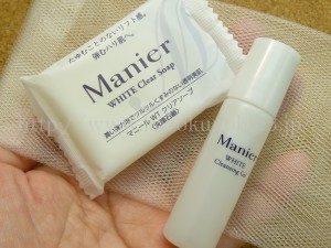 マニール(太陽製薬ヘルスケア)マニール　クリアソープ(manier whiteclearsoap)とWHITE クレンジングジェル(manier whitecleansinggel)が入ってました。