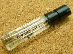 プラナスボックス４月号に入っていたブルガリ（ＢＶＬＧＡＲＩ）モン ジャスミン ノワール オー エキスキーズ(bvlgari jasminnoir leauexquise)のミニサイズ。フレグランス系はこうやってお試しできるのがベストですね。