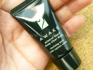 ＡＷＡＫＥmineral black deep clear mask桐灰の皮脂吸着効果が試せる肌浄化マスク。