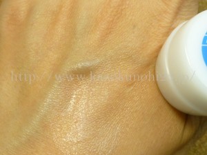 コラーゲン生成を高めて、エラスチンへ働きかける美容液アシィドセラムエビデンスプラス(酸トリートメント) の肌なじみを写真付きで紹介します
