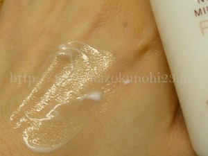 敏感肌でも使えるノエビアの８０ピュアライン 乳液を実際に使ってみた画像