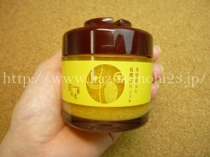 スパチュラつき草花木果抱潤巡りジェルの使用感を写真付きで口コミします。