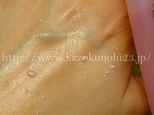 刺激の少ないデルマQ2ピーリングゲル(ローズ)を実際に使ってみた画像。