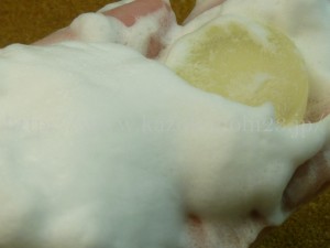 ラフィネクリアソープで古い角質をケアすることによってその後のオールインワンが肌に浸透しやすくなります
