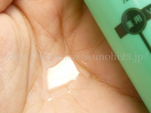 薬用アクネスラボ洗顔方法は透明の液体洗顔だった！