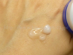 カセットコンロで有名なイワタニが生み出した富士の湧水がベースとなったスキンケアの肌なじみを画像付きで紹介します。
