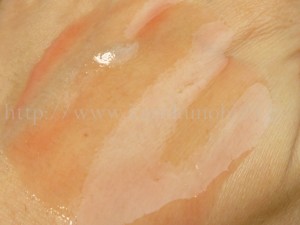 ピアベルピアのオイルは漢方の香りはあるものの滑らかです。