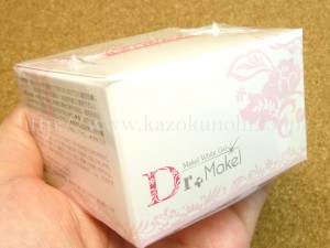 メラニンの生成を抑えしみ・そばかすを防ぐ薬用メイクルホワイトゲルを使ってみたので、使用感などを口コミ報告します。