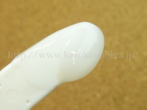 コンドロイチン配合のZZCCオールインワンジェルの肌なじみを写真付きで口コミしていきます。