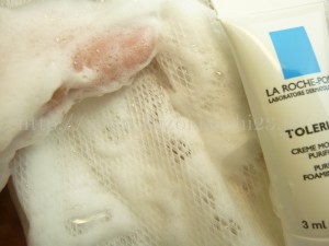 敏感肌用スキンケアラロッシュポゼのトレリアンの泡立ちを写真付きを公開します。