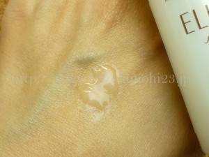 コラーゲンGL配合の資生堂エリクシールシュペリエルリフトモイストエマルジョン18ml(lifting moisture emulsion)の使用感を画像で紹介してます。