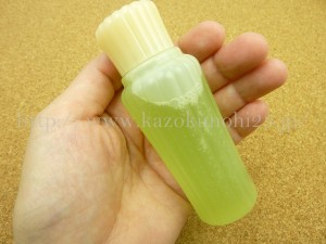 アユーラメディテーションバスα入浴剤 50mL(2回分)を使って実験してみます。