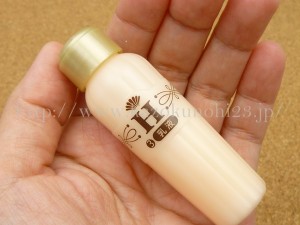 山田養蜂場 ハニーラボスキンケア トライアルセットに入っていたハニーラボ乳液(ミルク)の使用感を写真付きで口コミ報告します。