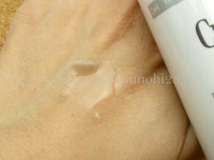 乾燥性敏感肌のための美白基礎化粧品お試しセットを使ってみた感想を写真付きで口コミ報告していきます。