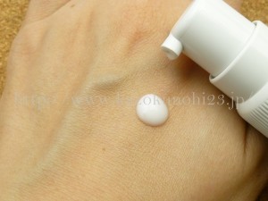 花王KAOの販売する敏感肌スキンケアキュレル美白乳液を使った感想を写真付きで口コミ報告していきます