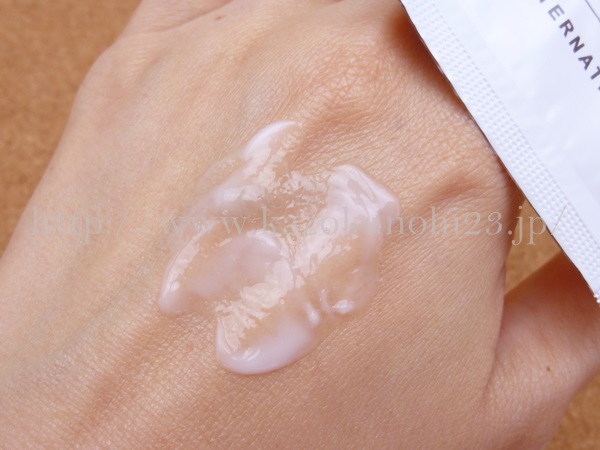 松山油脂の販売するオルタナティブ コンセントクリームの肌なじみを写真付きで口コミ報告中。