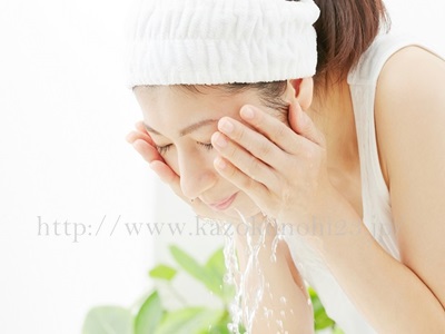 目元パックを120パーセント楽しむためには、洗顔をしておくことも大事です。