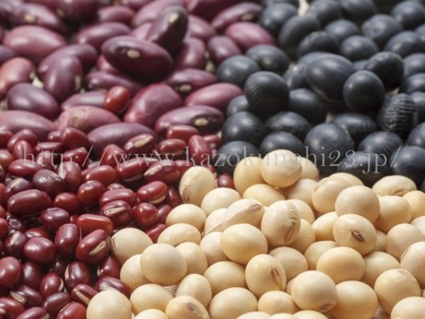 目元の保湿ケアに適しているセラミドを多く含む食材には、大豆・小豆・黒豆などがあります。