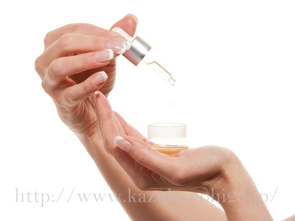 美容オイルは、化粧水や美容液と混せて使う方法もあります。