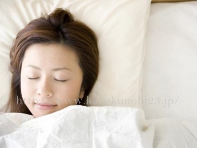 質の良い睡眠は、大人ニキビの改善に◎な生活週間です。